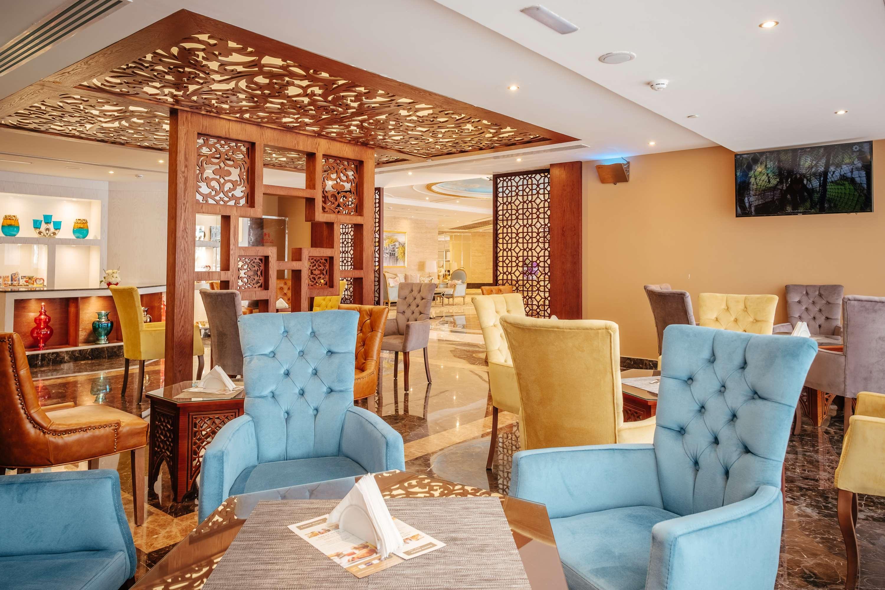 Tulip Al Khan Hotel 4*